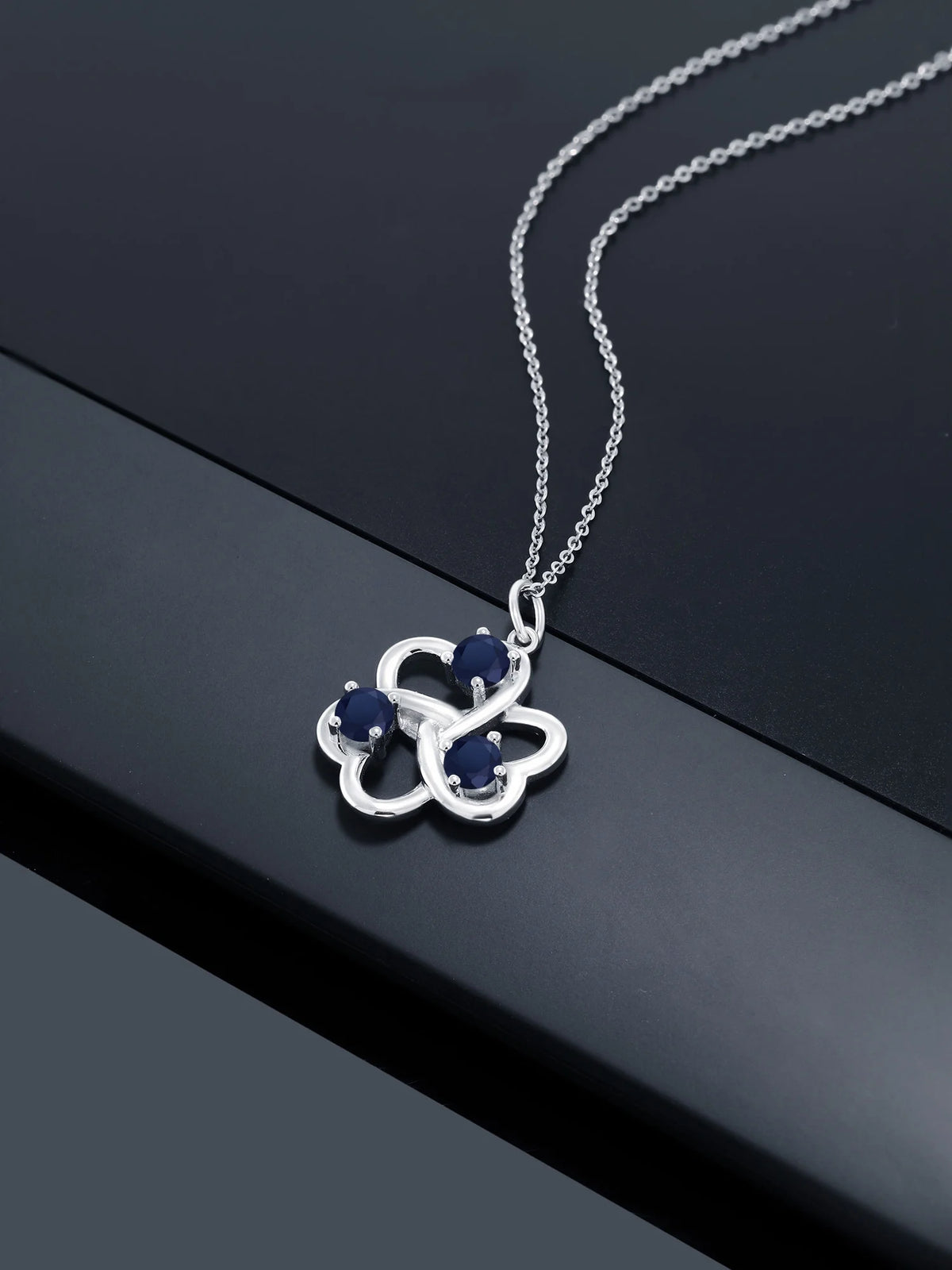 925 Sterling Silver Blue Sapphire Pendant With Chain S305