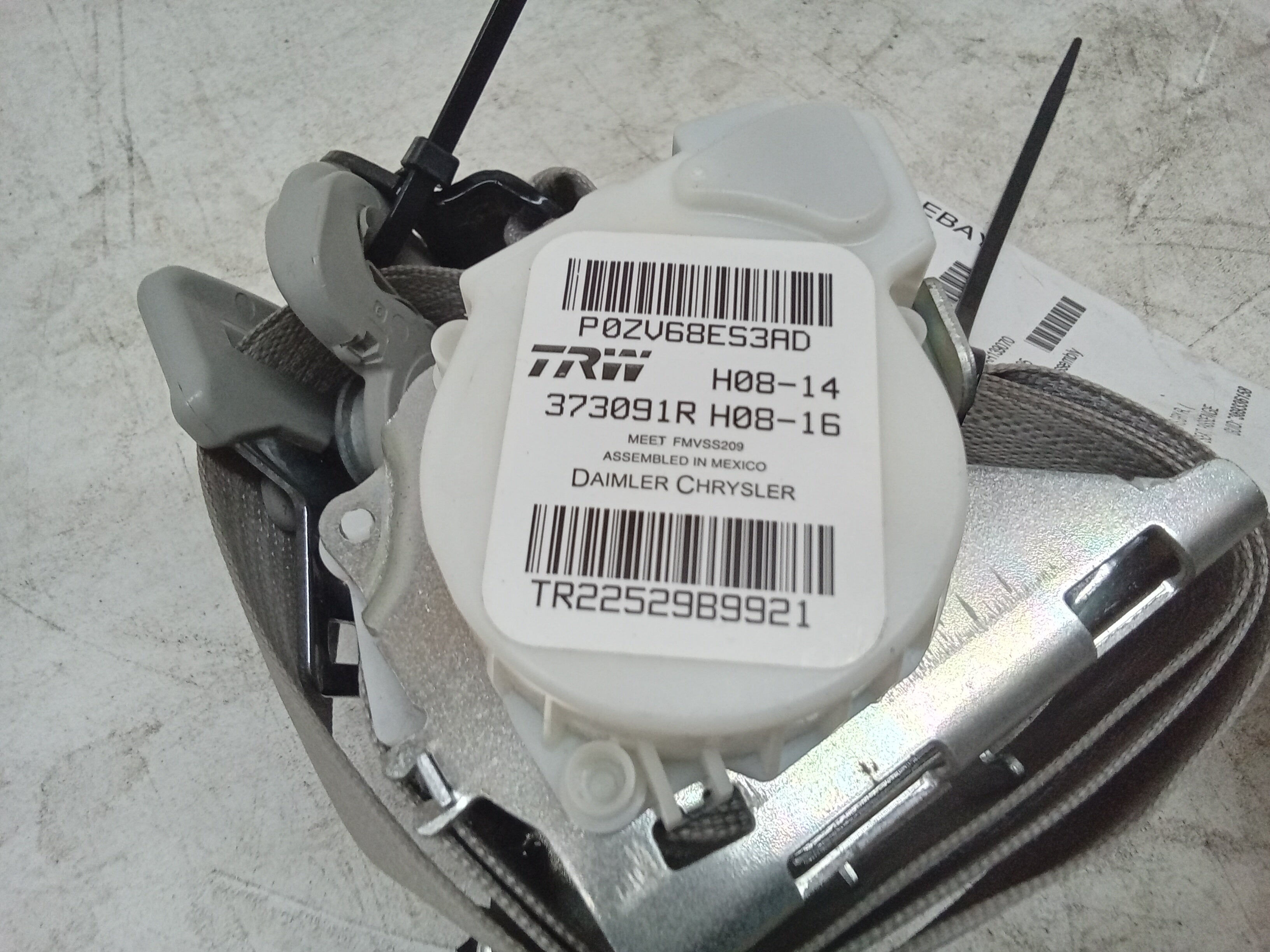 Front Right Passenger Seat Belt Retractor Assembly E999727