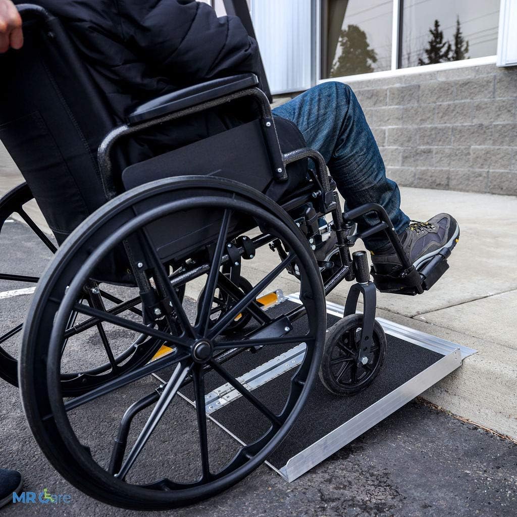 Portable Foldable Wheelchair Ramp with Handle (3FT) H570439
