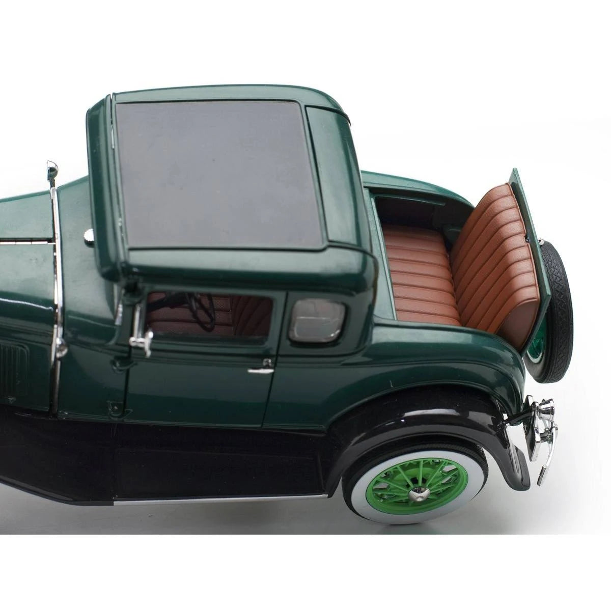 1/18 Diecast Model Car P74589