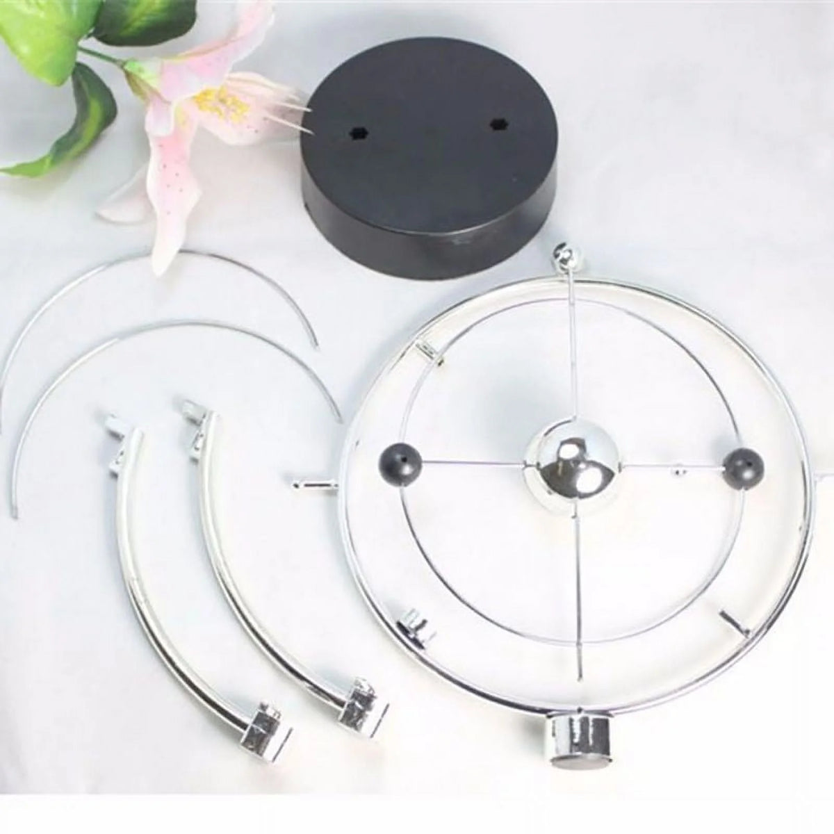 Magnetic Swinging Balance Balls Physics Science Toy K948099