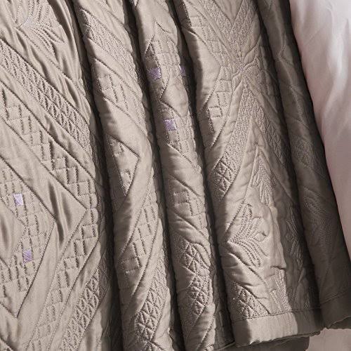 Crystal Khaki Queen Quilt L573114