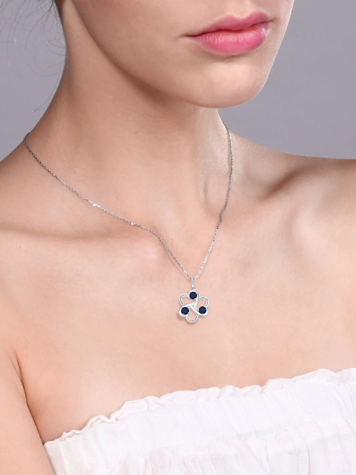 925 Sterling Silver Blue Sapphire Pendant With Chain S305