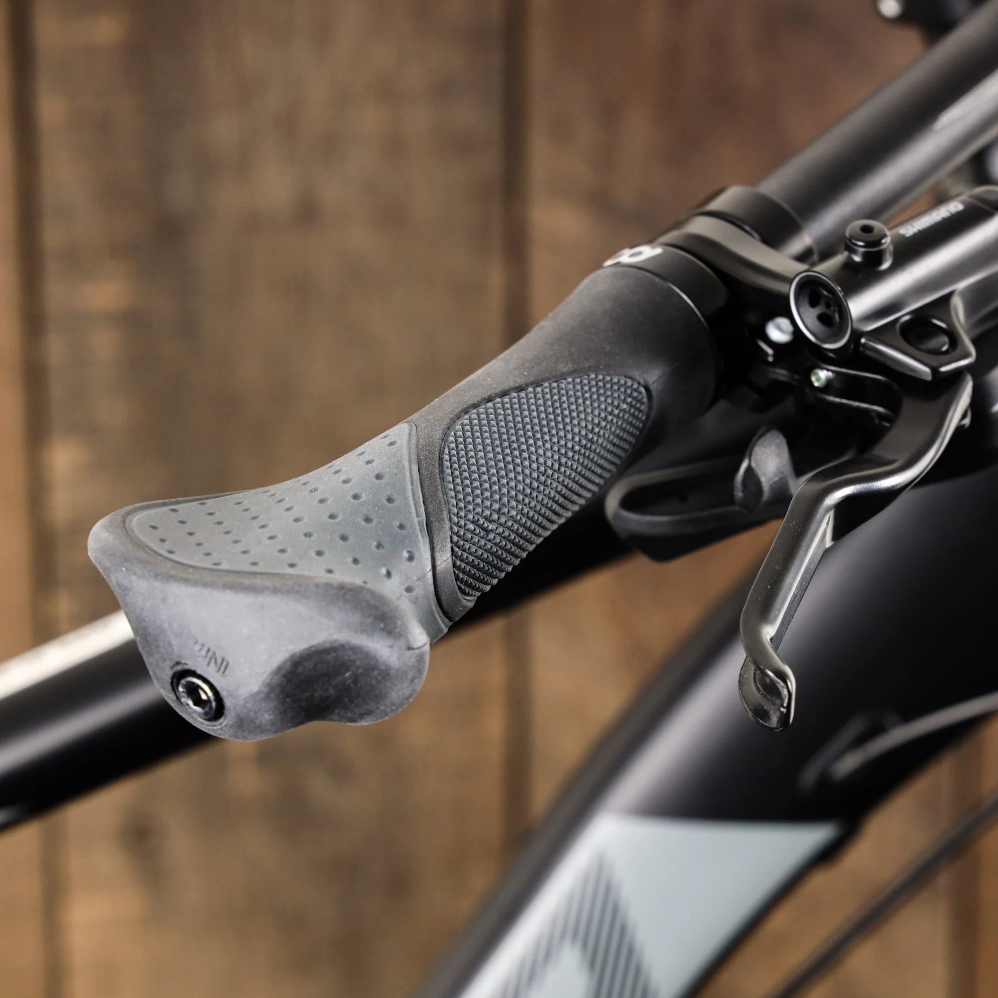 Ergonomic Anti-Slip Handlebar Grips D295