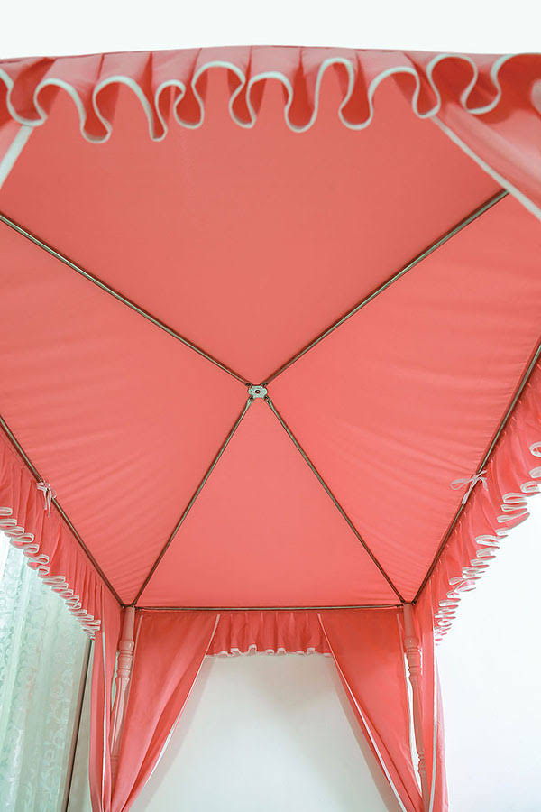 Light Pink Twin Bed A7076