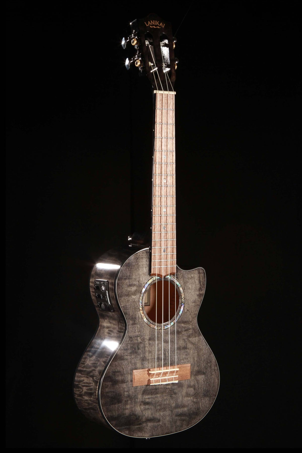 Black Quilted Maple S611