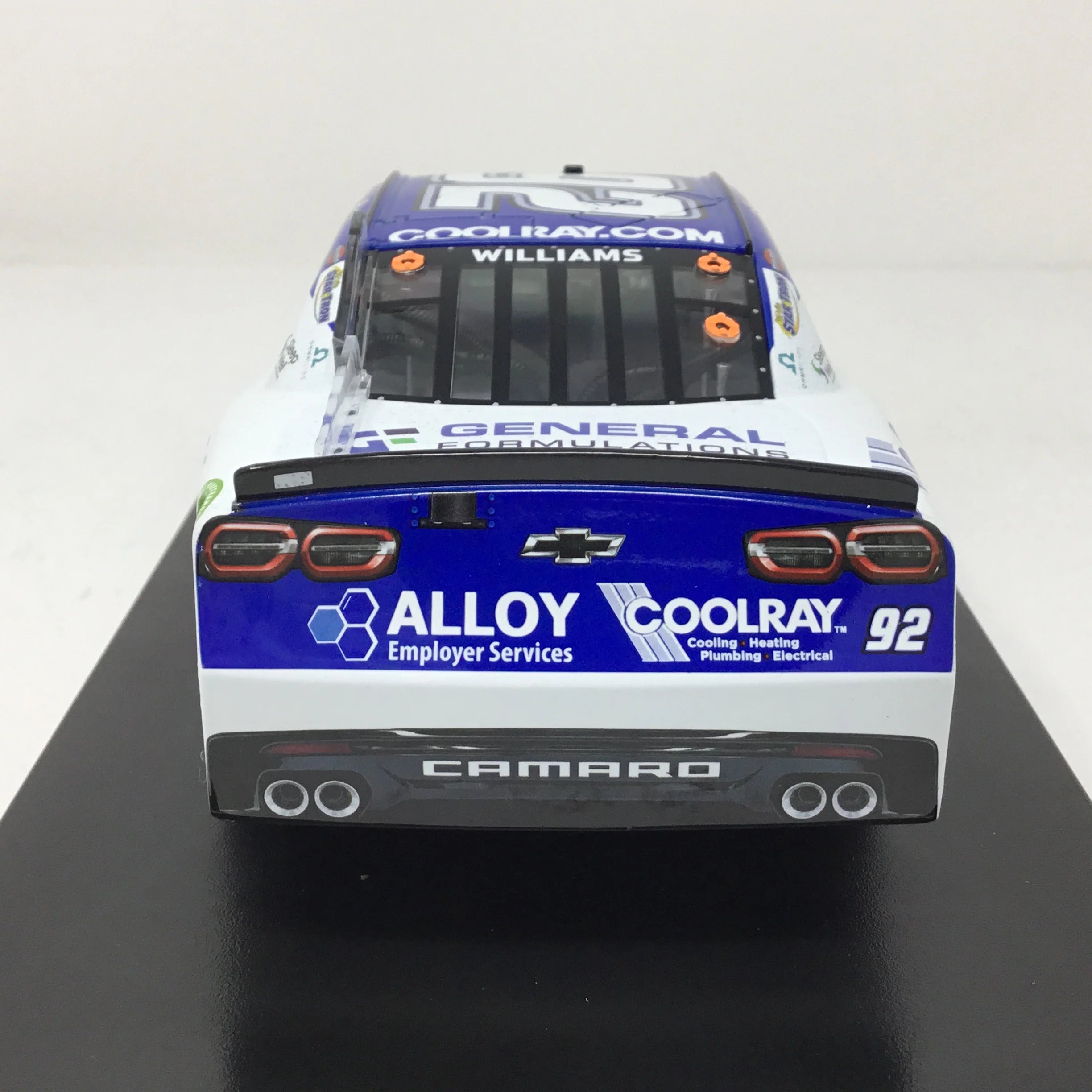 1:24 Diecast F60799